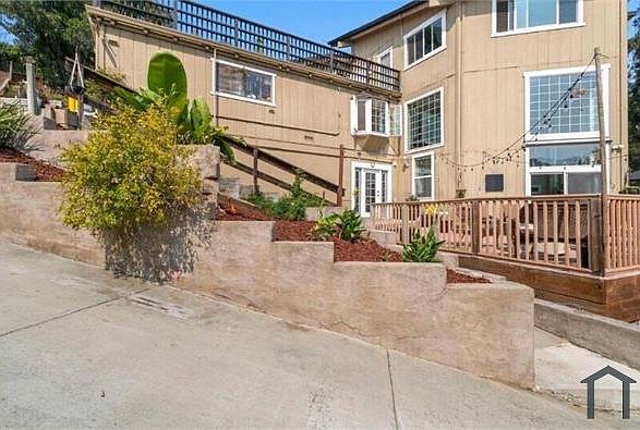 2nd image of 150 Paseo Bonito Ln Unit 2