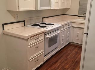 1481 Rainier Ct APT 4, Fircrest, WA 98466