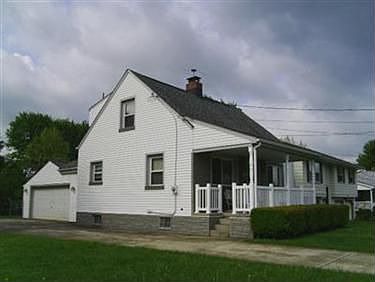 2nd image of 366 Johnston Pl
