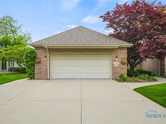 5th image of 200 Larchwood Dr