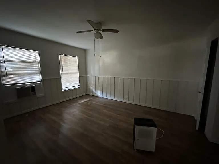 4402 Roseland St — Photo 26