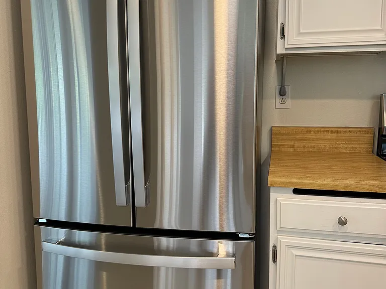 New Double Door Fridge w/ Bottom Freezer