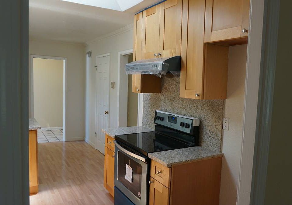 1st image of 10470 Davison Ave