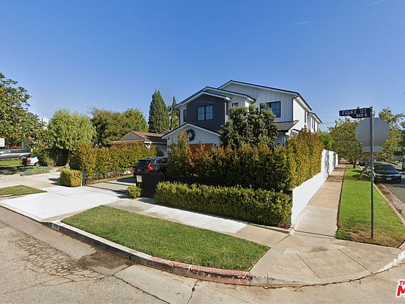 2nd image of 900 Fiske St