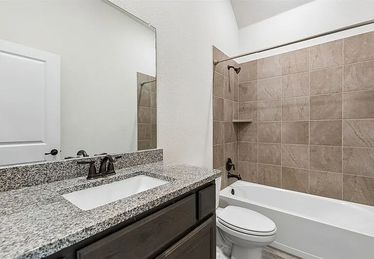 2513 Loudon St W — Photo 26