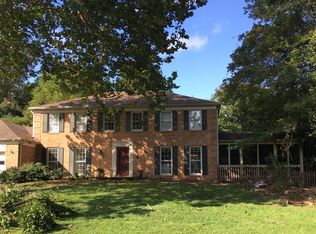 10712 Wynkoop Dr, Great Falls, VA 22066