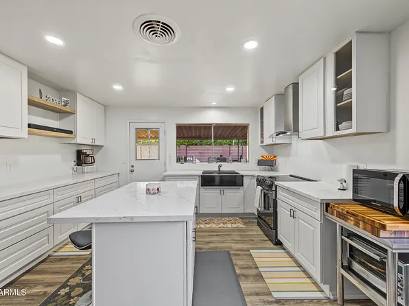 1820 W OBISPO Avenue, Mesa, AZ 85202