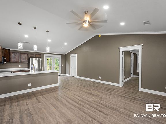 4th image of 338 Ridgewood Dr