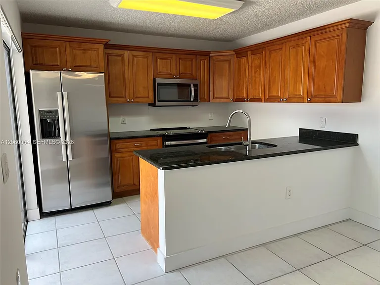 9105 SW 19th Pl #A — Photo 8