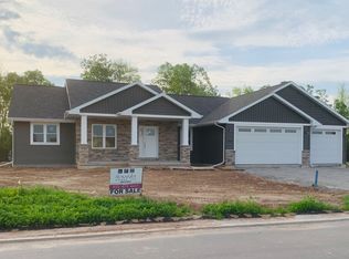 4852 N Vincent Dr, Appleton, WI 54913