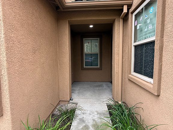 2nd image of 1852 Crystal Bluff Ct