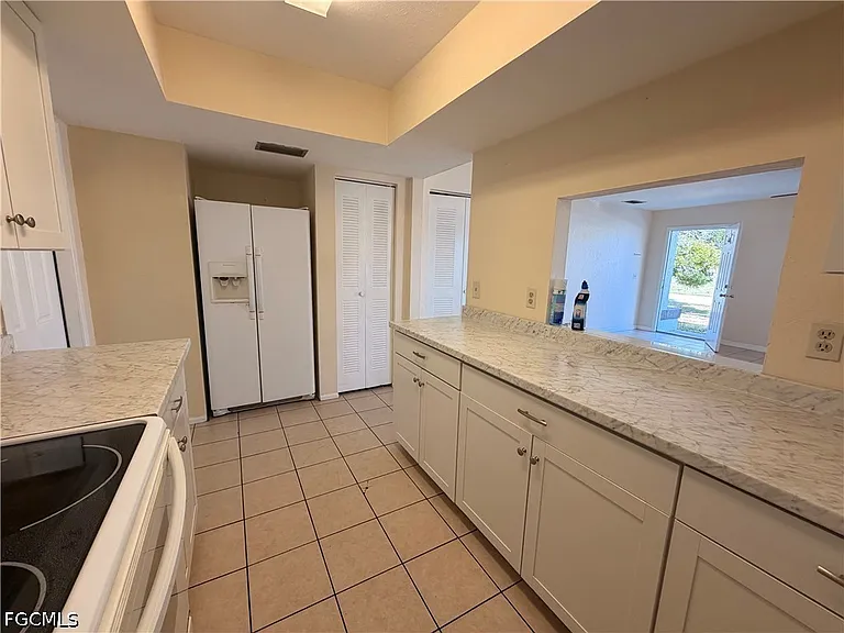 1212 SE 2nd Pl — Photo 5