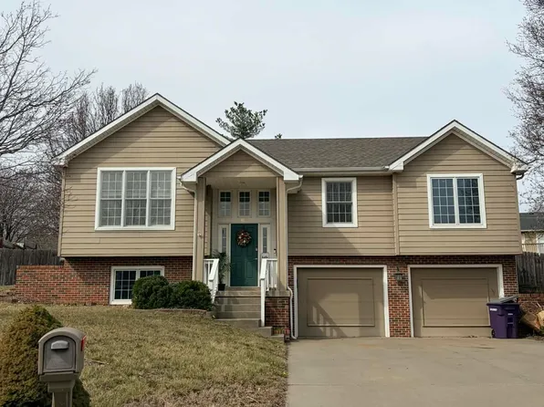 3024 Irene Cir, Manhattan, KS 66502
