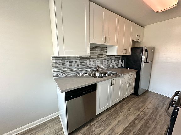 2nd image of 3940 Idaho St APT 9