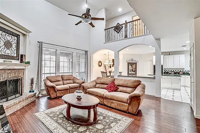 2986 Hillingdon Dr — Photo 8
