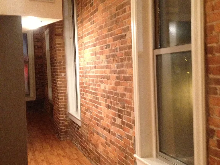 318 1/2 Park Central W #203 — Photo 3
