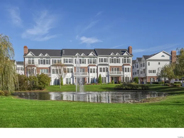 1007 Mill Creek North #10-07, Roslyn, NY 11576