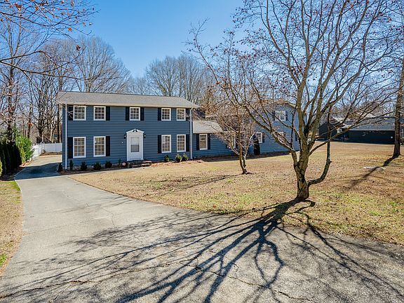 2nd image of 451 N Castle Rd