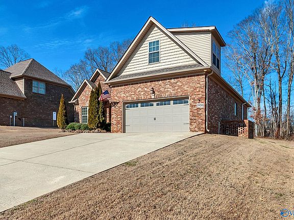2nd image of 29241 Carnaby Ln