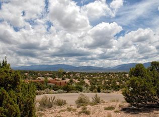 106 Eastlook, Santa Fe, NM 87507