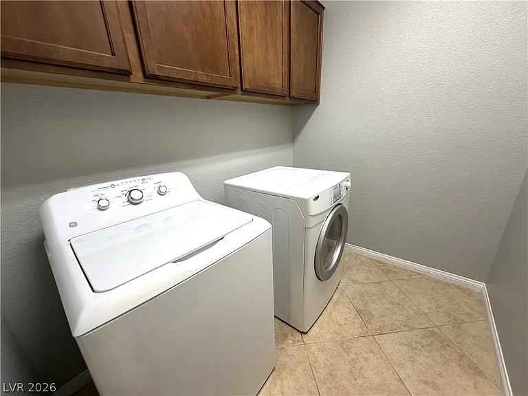 2021 Brush Stroke St — Photo 16