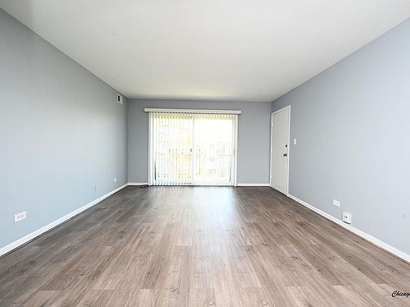 2nd image of 9360 Bay Colony Dr APT 3S