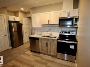 9357 Pear Line SW, Edmonton, AB T6X 2V9