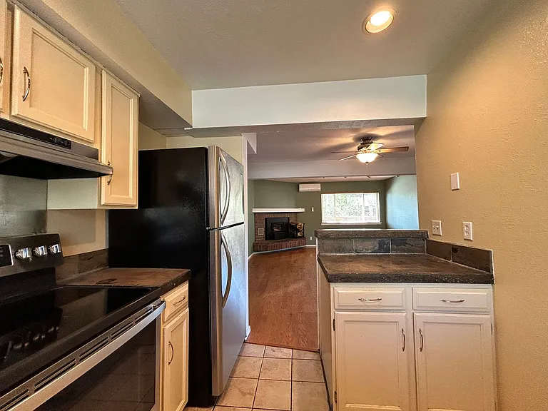 2650 Juniper Ave — Photo 11