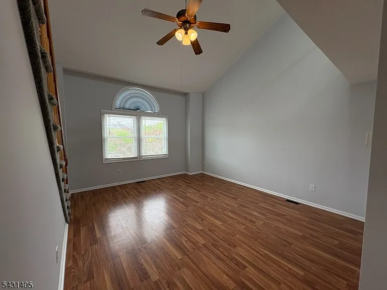 646 Faulkner Dr — Photo 11