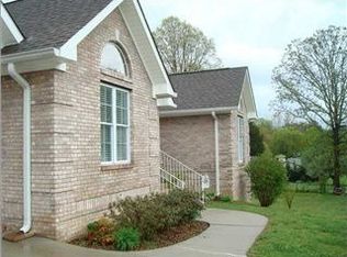 1105 Central Dr, Hixson, TN 37343