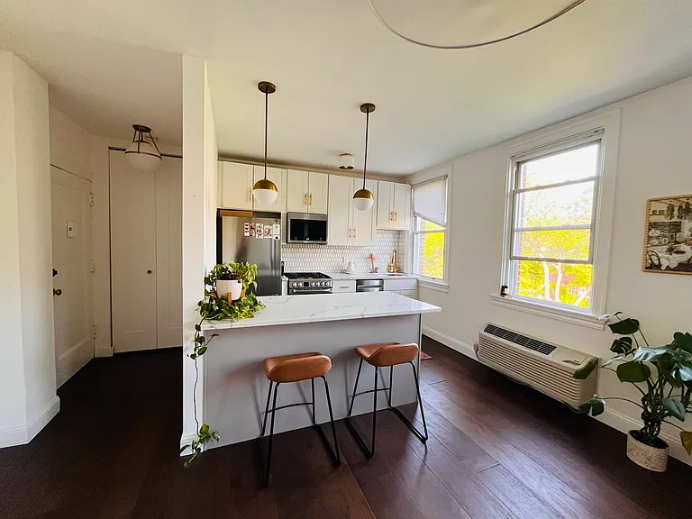 2801 Adams Mill Rd NW — Photo 2