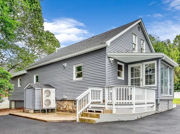 52 Harris St, Webster, MA 01570