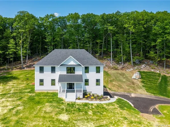 3 Ridge Valley Road, Newtown, CT 06470