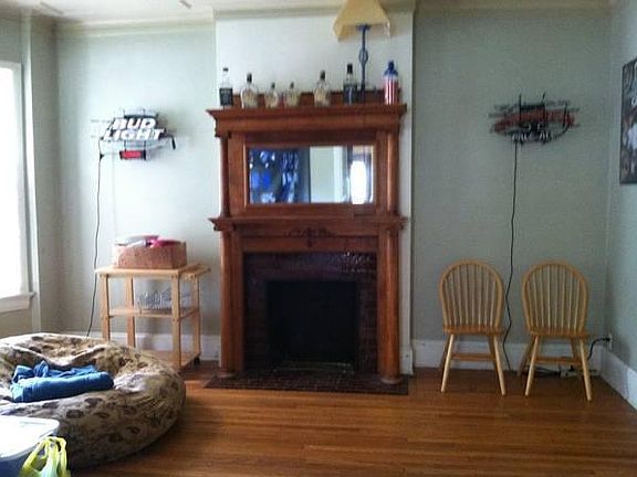 2nd image of 2851 N Farwell Ave