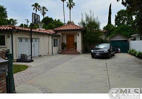 1st image of 5833 Cahill Ave
