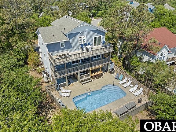 2nd image of 845 Monteray Dr #318