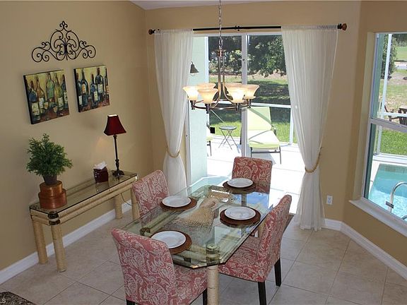 5th image of 275 S Heathwood Dr