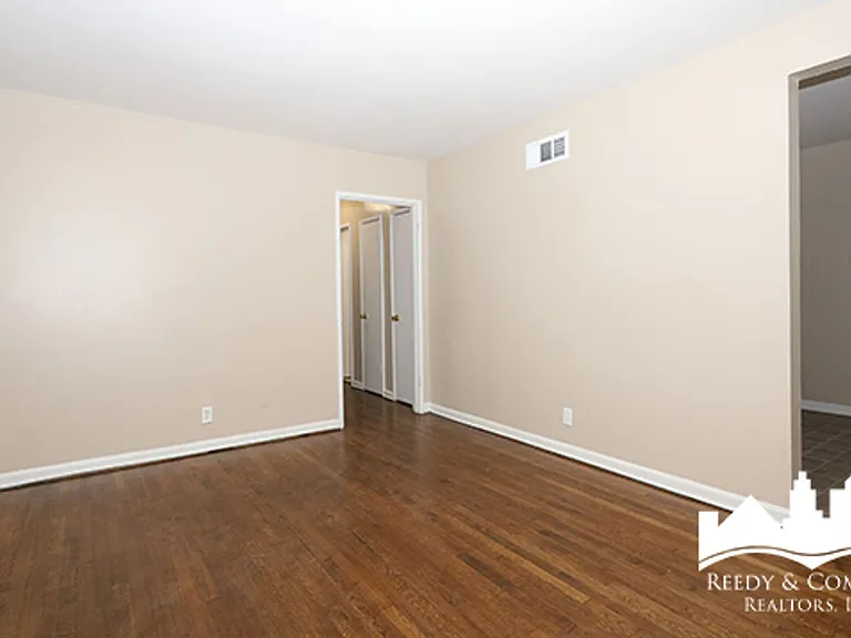 1380 Rolling Hills Dr — Photo 7