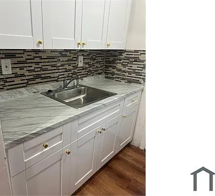 930 NE 133rd St #14 — Photo 15
