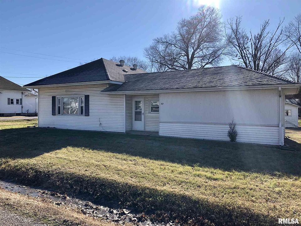 1st image of 301 E Main St