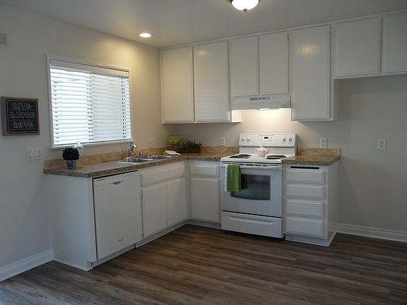 5th image of 307 N Singingwood St Unit 12