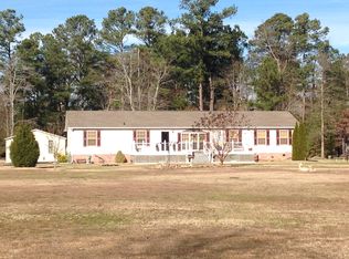 57 Hideaway Point Rd, Topping, VA 23169