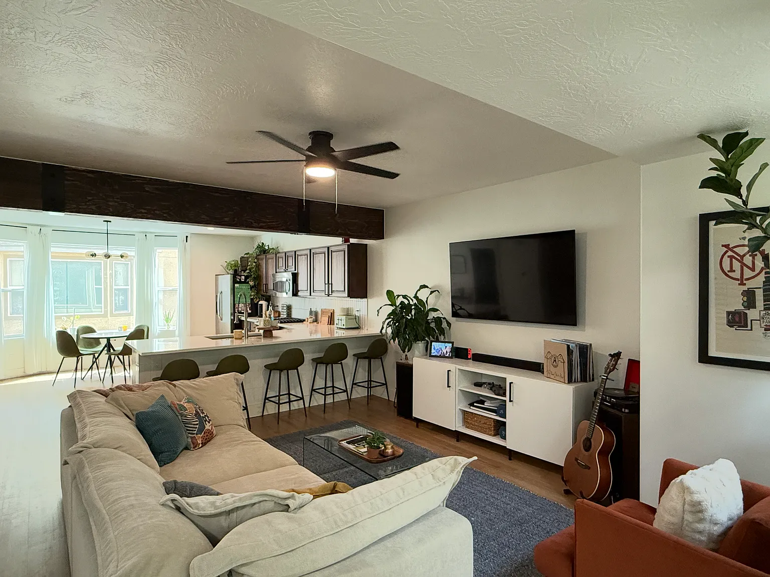 3 bed, 2.5 bath, 1600 sqft, $2,950 — Photo 4