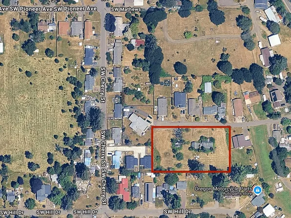 235 SW Ivy St, Willamina, OR 97396