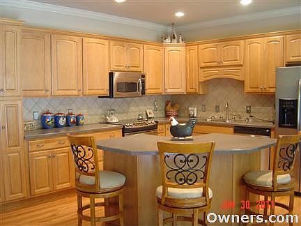 BEAUTIFUL KITCHEN