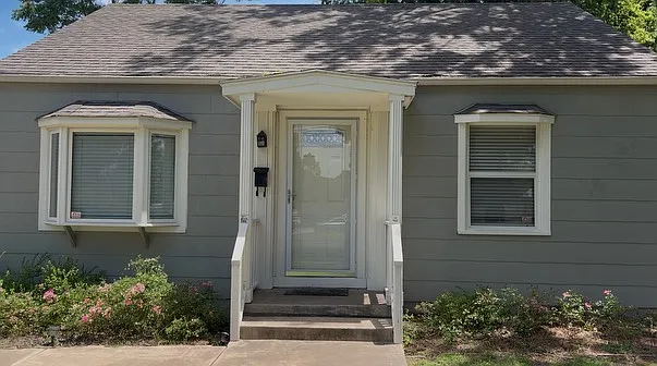 307 S College Ave — Photo 2