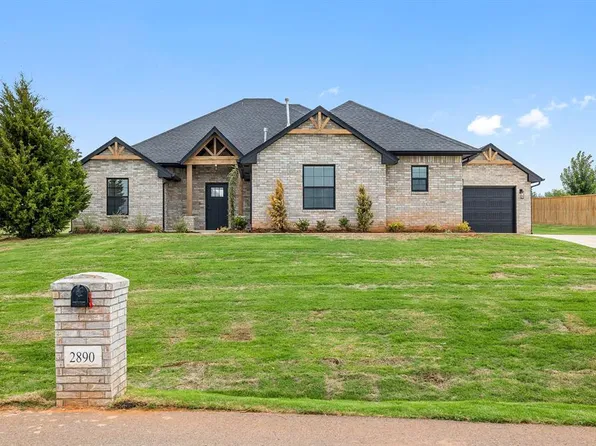 2890 Redwood Ct, Newcastle, OK 73065
