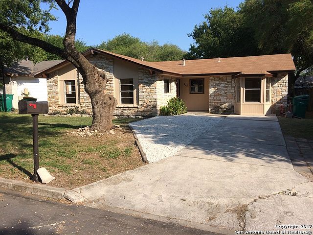 1st image of 214 Kimberly Dr