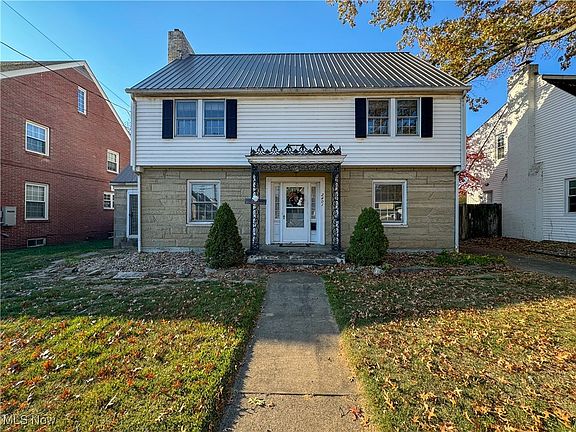 2nd image of 2401 Elm St