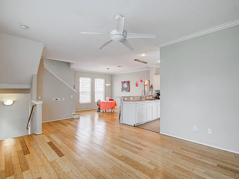 2920 Clay St — Photo 10